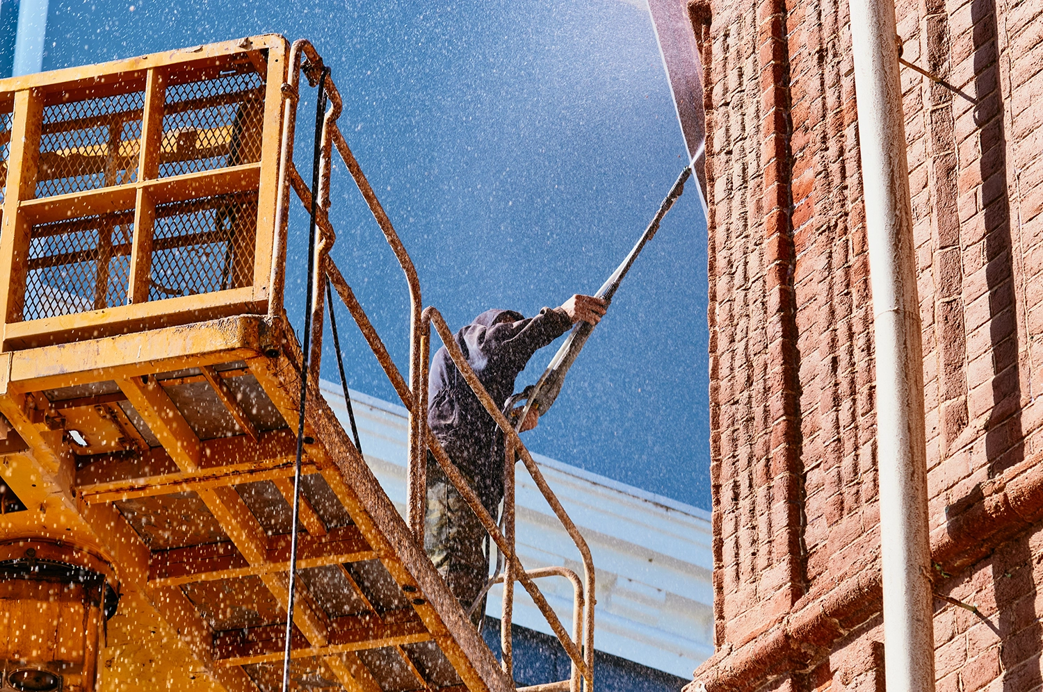 building washing